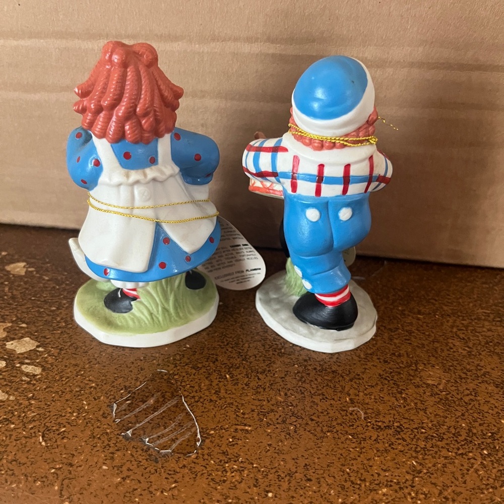 Vtg FLAMBRO Raggedy Ann & Andy Ceramic Figurine | Licensed FLAMBRO Macmillan '87 - Picture 4 of 7